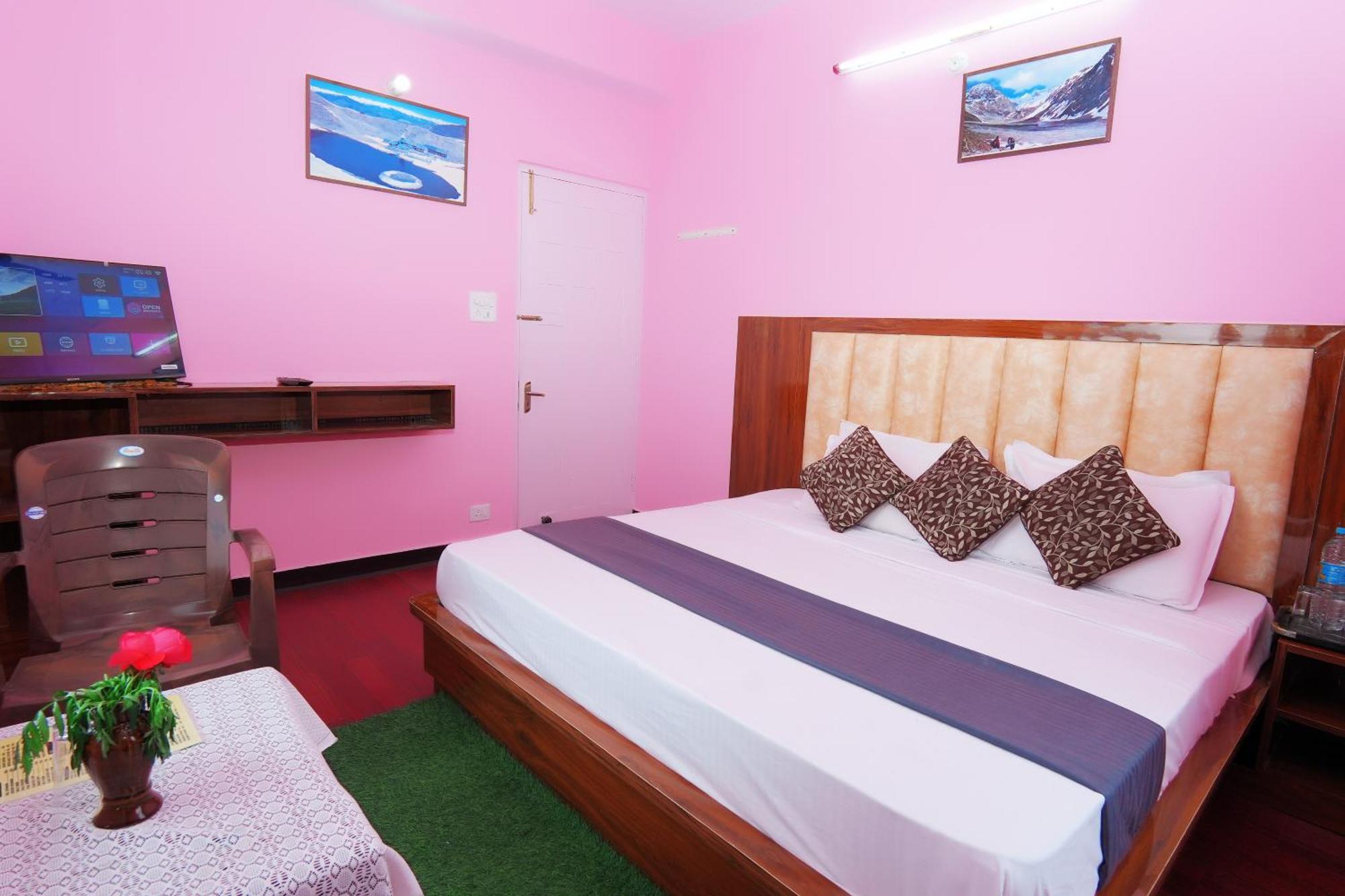 Shimla Hills Apartments 2Bhk מראה חיצוני תמונה